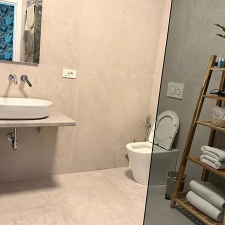 Luxury Jacuzzi - Rhome 4*